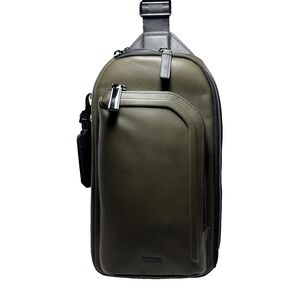 Tumi Harrison GREGORY 100% Leather Sling Crossbody Bag Backpack -Green NWOT
